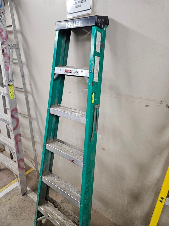Keller Fiberglass 6' Step Ladder