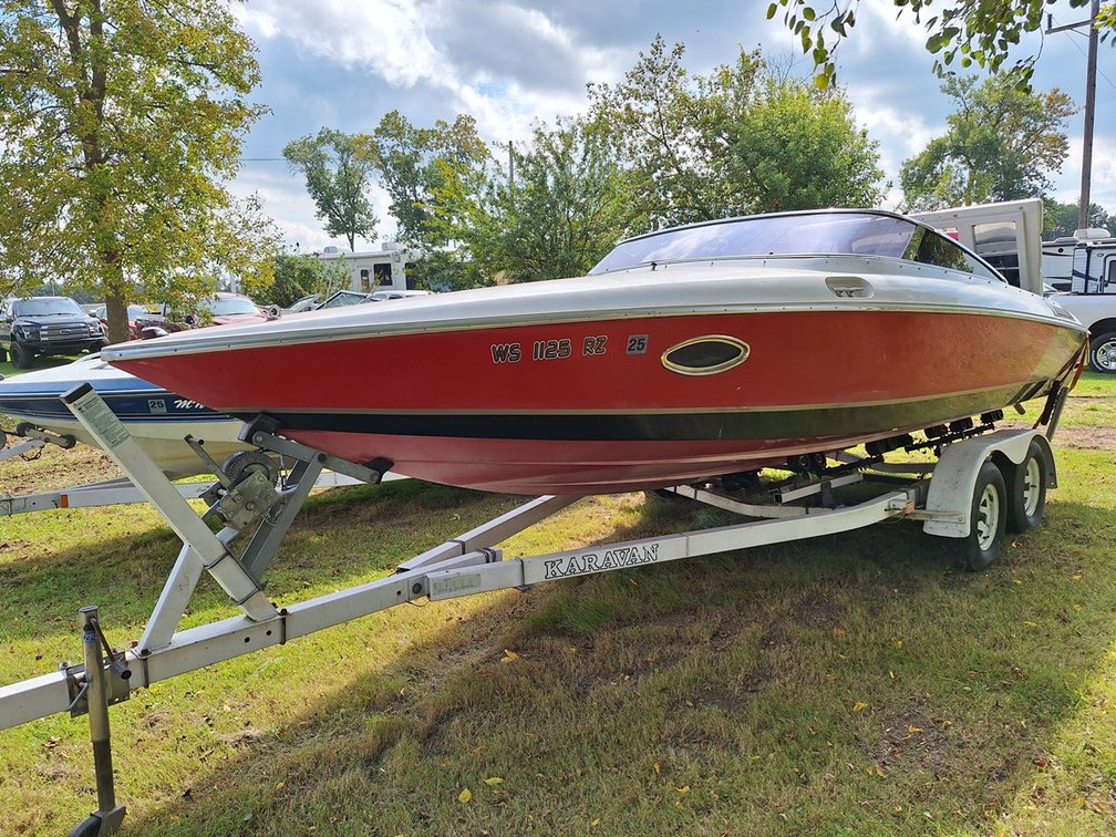 1988 Donzi 22'6" Cabin Cruiser Boat with Karavan Trailer