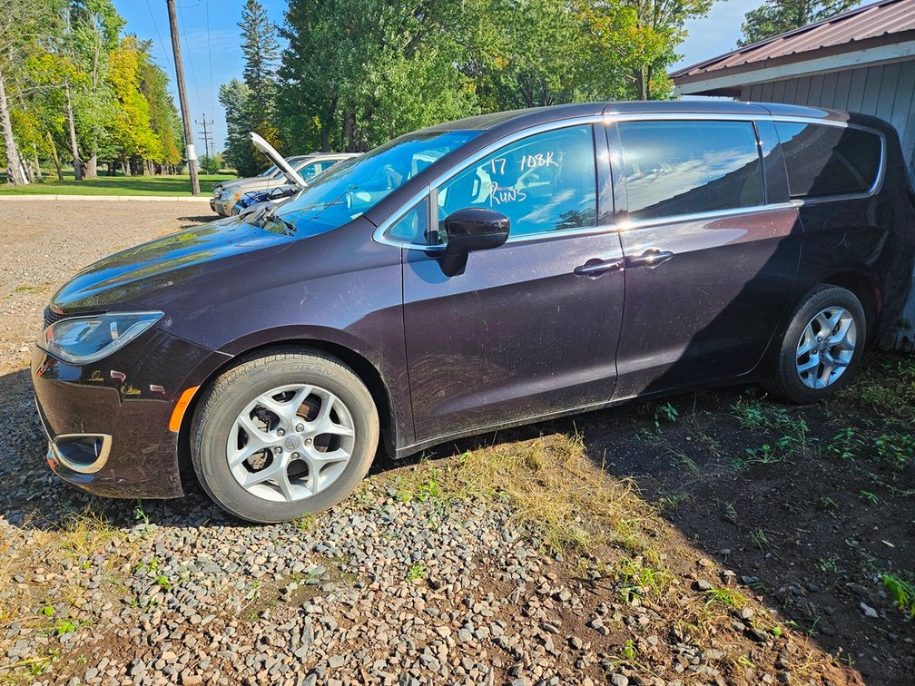 2017 Chrysler Pacifica Van