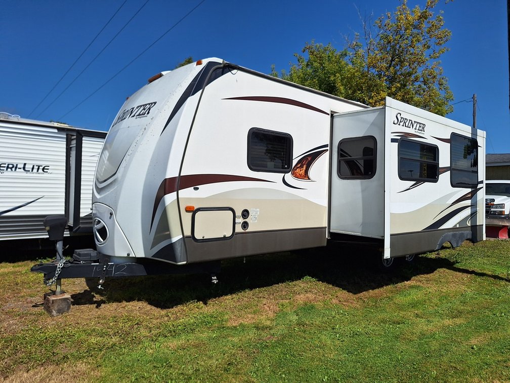 2012 Sprinter by Keystone 27' Travel Trailer