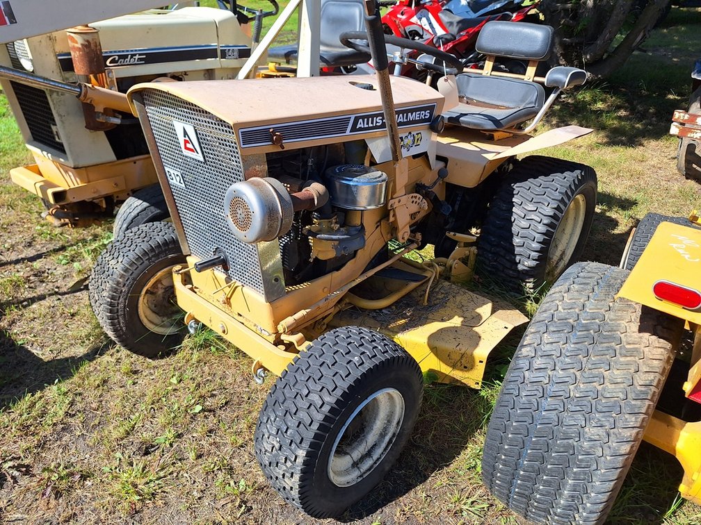 Allis Chalmers B12 Lawn Tractor with Mower Deck
