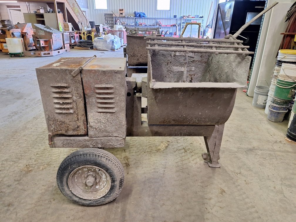 Cement Mixer on Wheels, Gas Engine