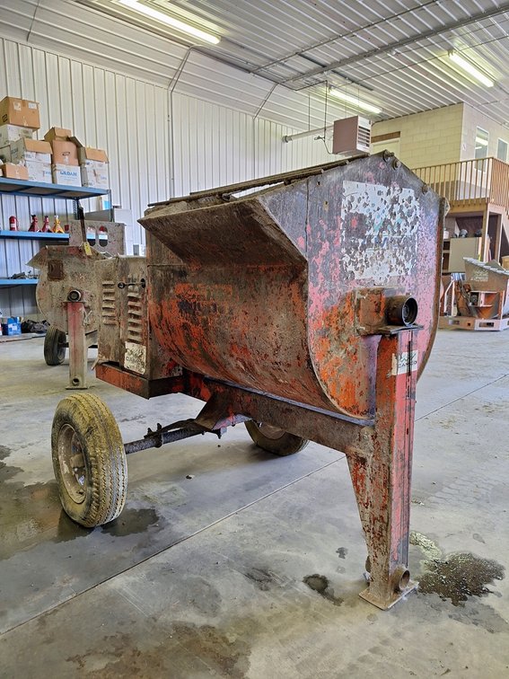 Cement Mixer on Wheels, Gas Engine