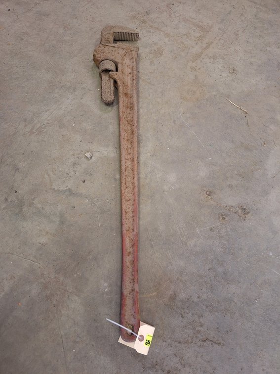 40" Pipe Wrench