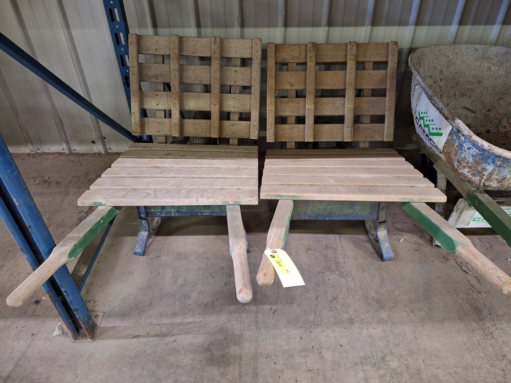 2 Wheelbarrows