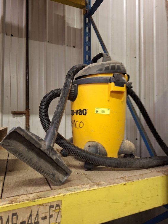 Shop-Vac Vacuum on Wheels with Hose