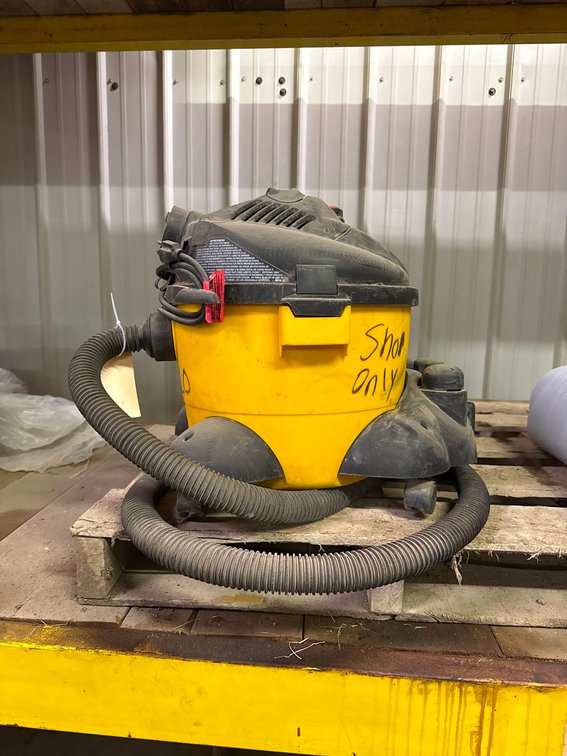 Shop-Vac Vacuum on Wheels with Hose