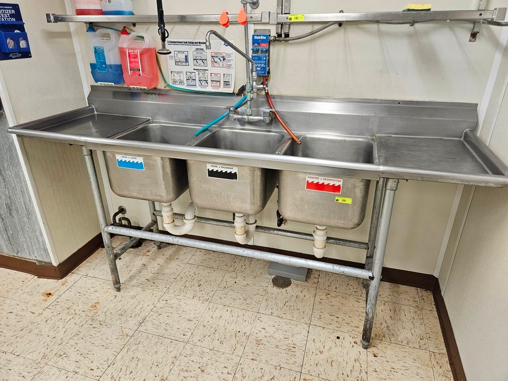 SS 3 Compartment Sink with Faucet and Spayer, 90"x27"