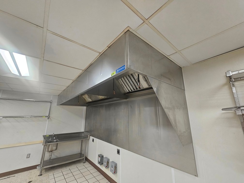Greenheck SS Grease Hood 13'x44"x25", Ansul R102 Wet Chemical Fire Suppression System, 2 Rooftop Exhaust Fans
