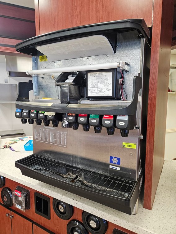 Servend/Manitowoc Ice Maker/Soda Dispenser, Model SV200, Serial 610081632, 115V, 29"x24"x38"