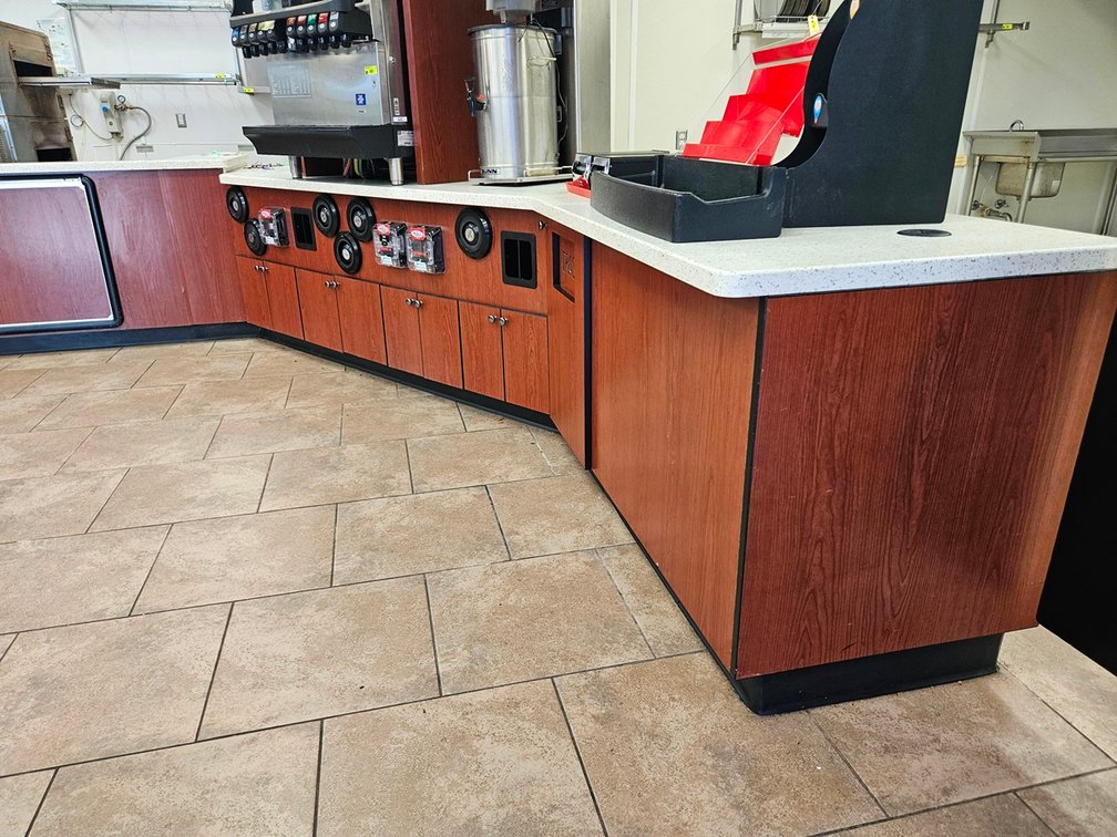 Retail Counter/Beverage Station, Approx. 20' x 32"-40" x 34"