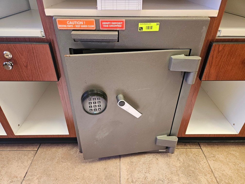 Combination Safe with Combo, 20"x20"x27"