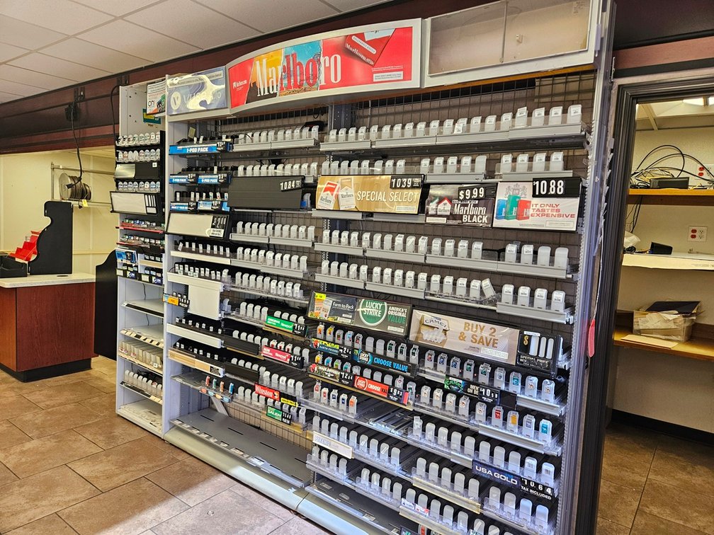Tobacco Display Rack, 120"x15"x93"