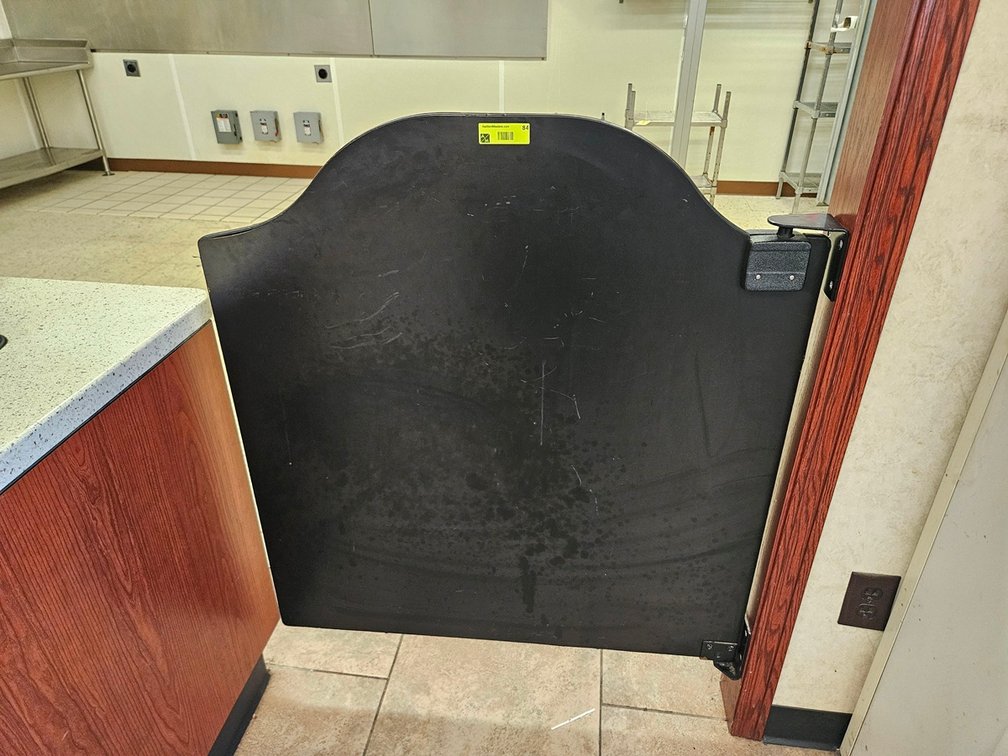 Swing Door, 39"x35"