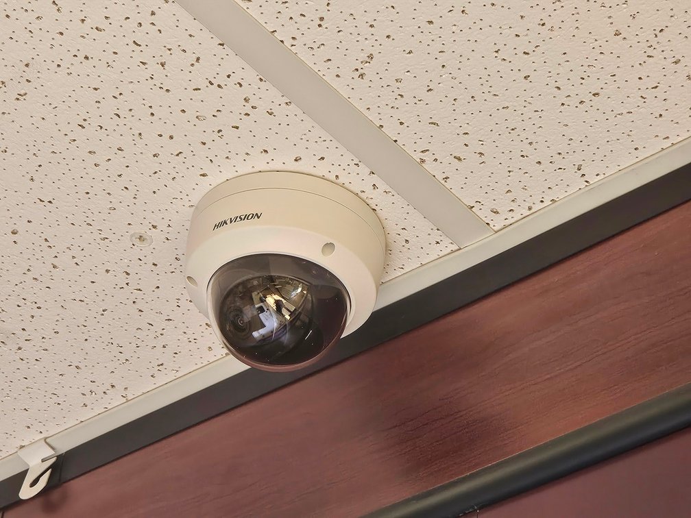 Assorted Security Cameras, 4 Outside and 17 Inside