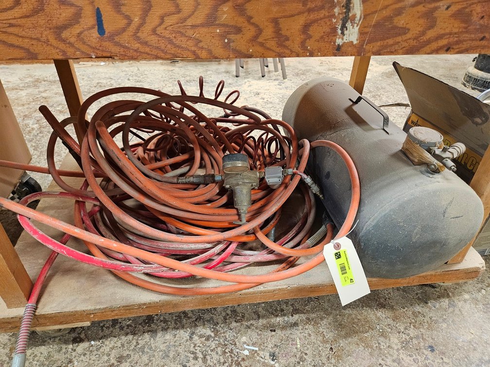 Air Tank, Assorted Air Hoses