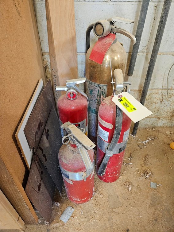 4 Assorted Fore Extinguishers