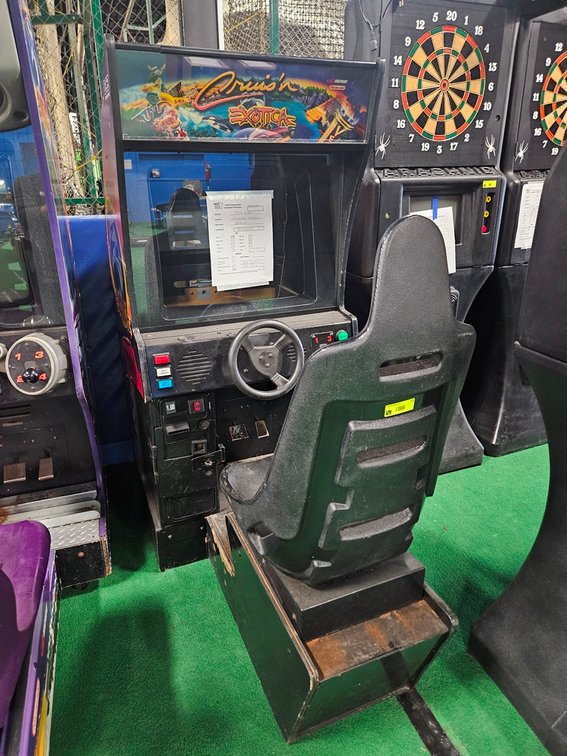 Midway Nintendo Cruisin Exotica Video Game, Serial 44072406218, Needs Monitor, Seat Rusty