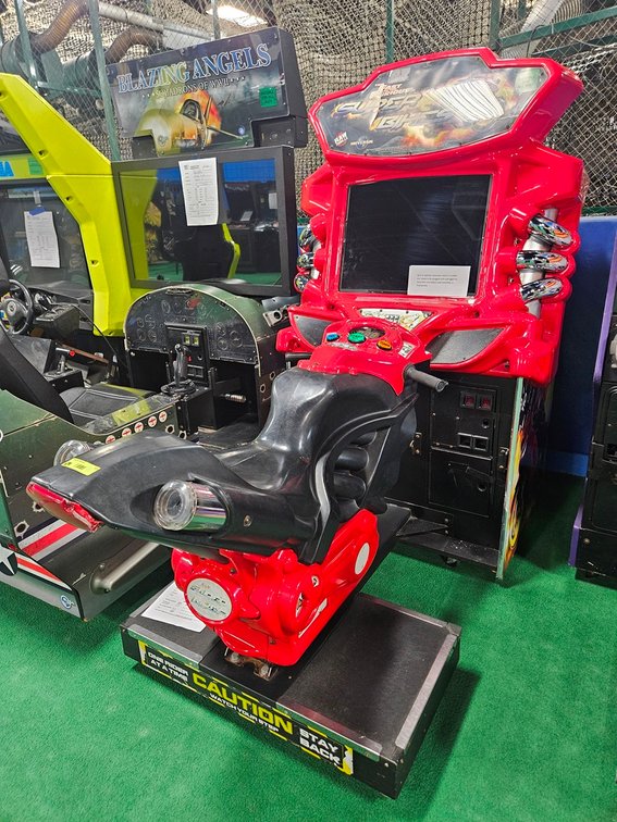 Raw Thrills/Universal Fast & Furious Super Bikes Video Game, Serial E247094, Seat to Cabinet Connector Broken