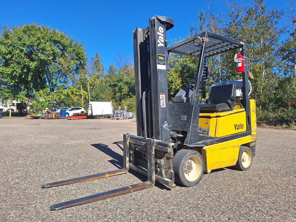 Yale LP Forklift, Model GLC040AFNUAE082, 10,633 Hours on Meter, Tank Included