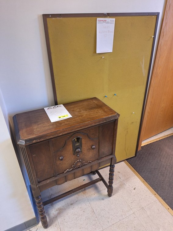 Vintage Radio, Bulletin Board 58"x35"