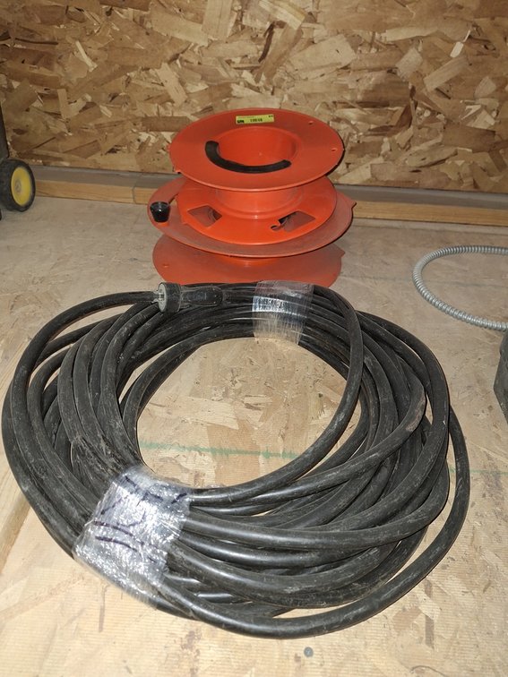 2 Hose Reels with Air Hose