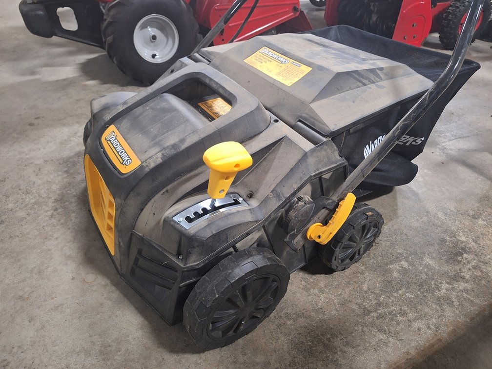 Yardworks 16" Electric Lawn Mower with Bag, 120V