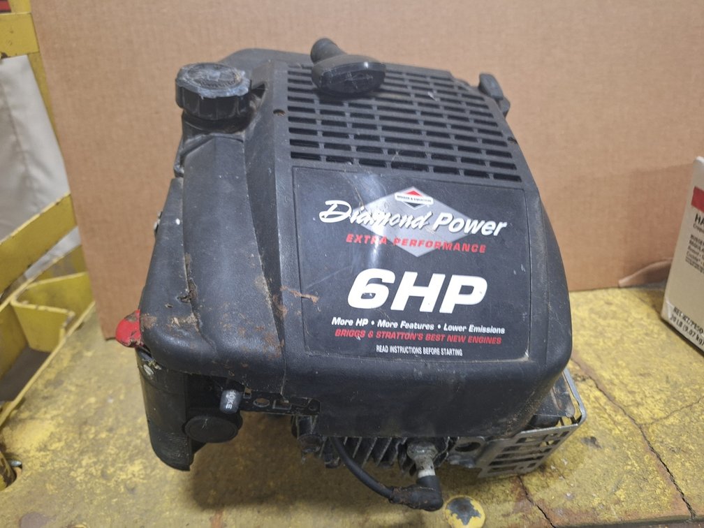 Briggs and Stratton Diamond Power 6 HP Engine