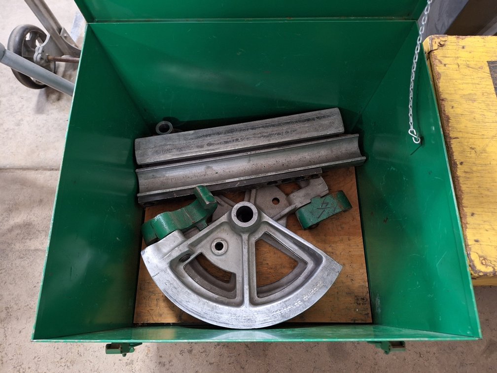 Greenlee 1818 Mechanical Conduit Bender, 22.5"x21.25"x22.25"