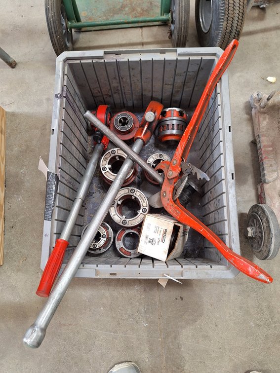 Ridgid Pipe Threader with Accessories