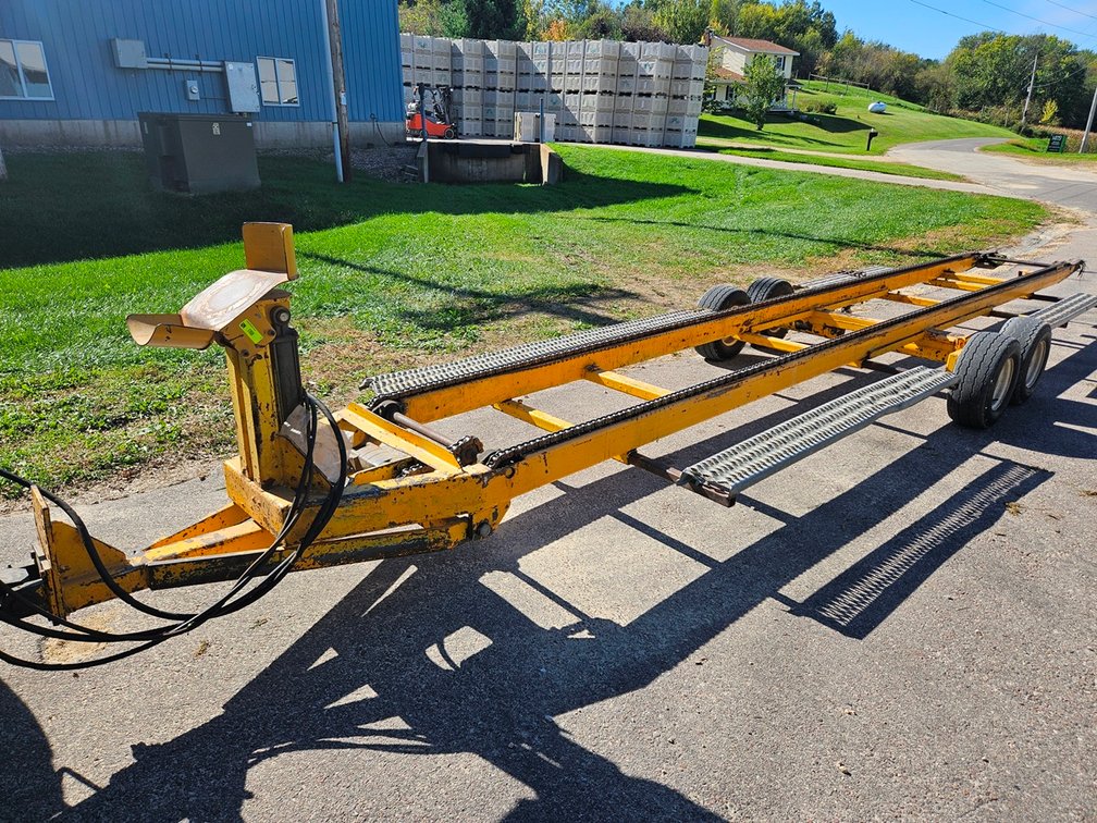 Phil Brown Bin Hauling Trailer, 22' Long, Hydraulic Tilt Bed