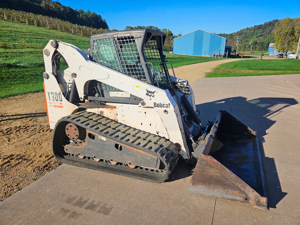2005 Bobcat T300 Turbo Tracked Skidsteer, 78" Bucket, 4443 Hours on Meter, PIN 525413041