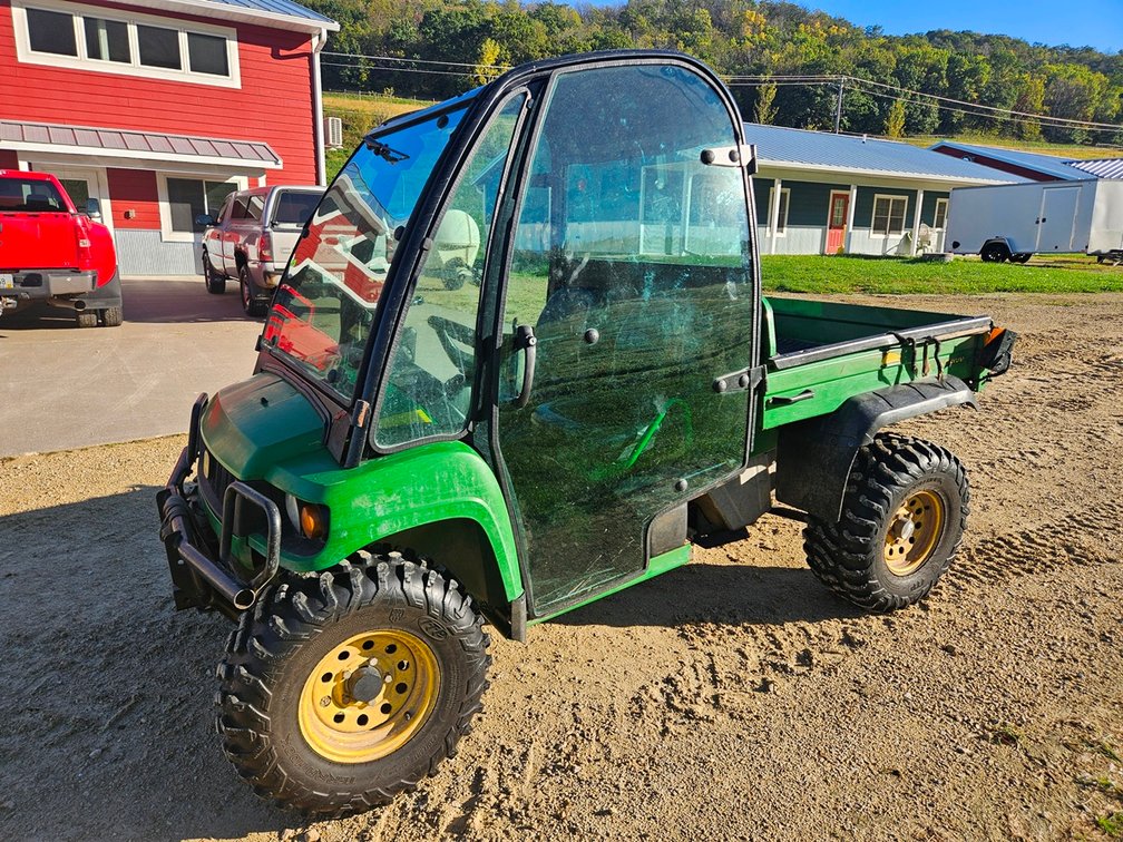 John Deere Gator XUV, 4X4, PIN M0XUVDX011939,  Rear and Front Hitches