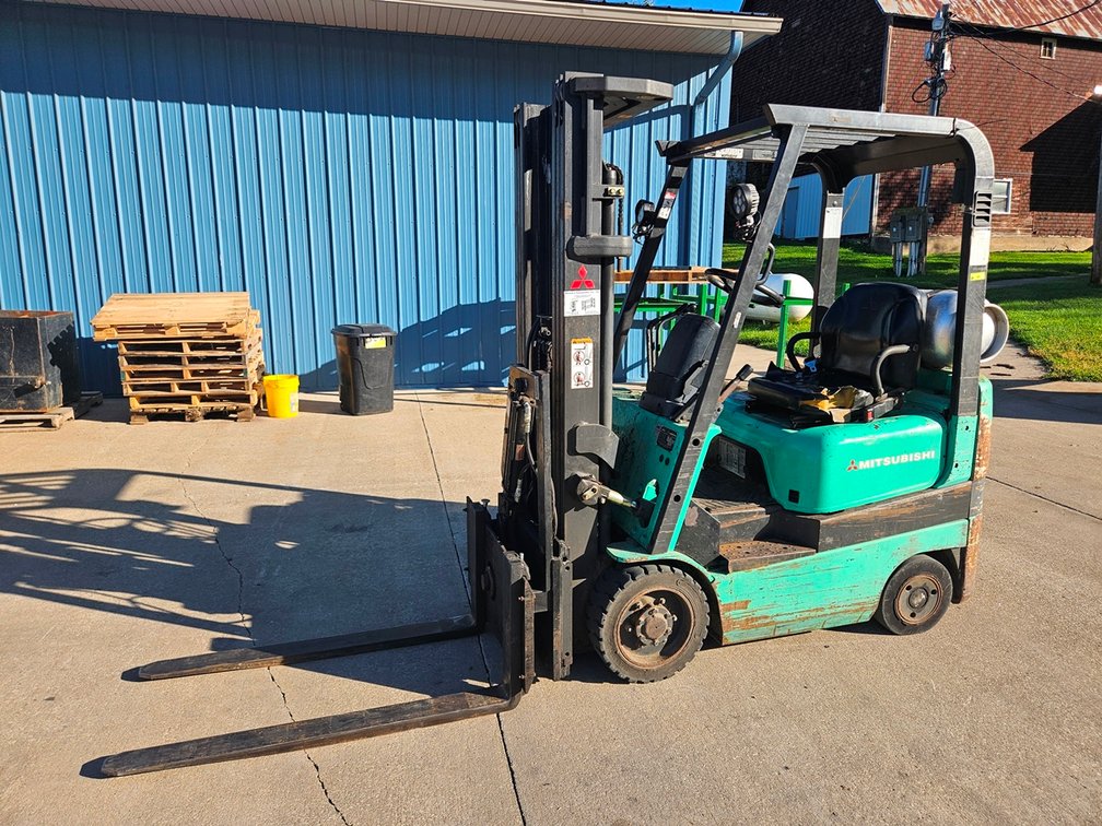 Mitsubishi LP Forklift, Model FGC15K, Serial AF81D00367, 2000 Lb. Capacity, 04285 Hours on Meter, Tilt and Rotating Forks, LP Tank NOT Included