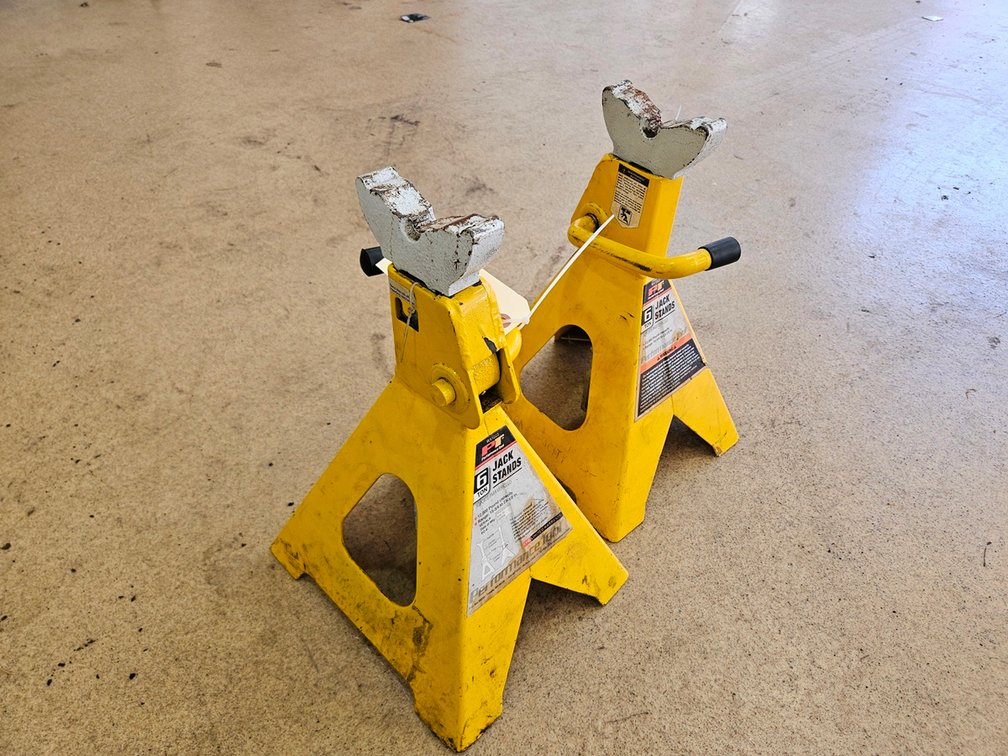 2 - 6 Ton Jack Stands