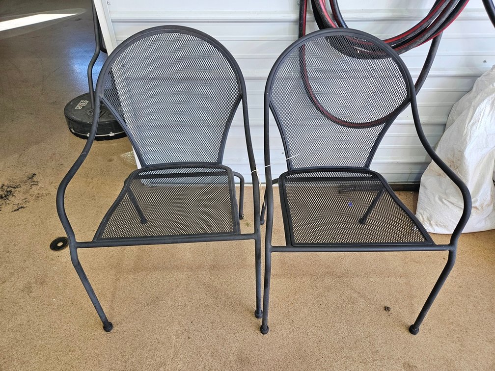 2 Metal Patio Chairs
