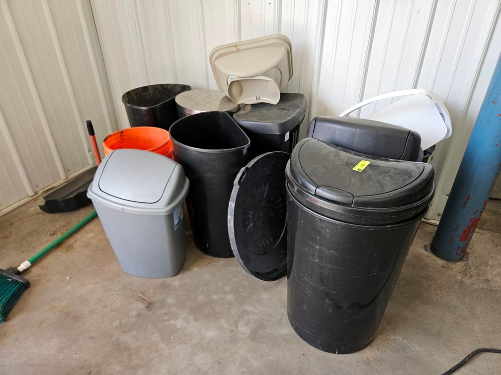 Assorted Trash Cans