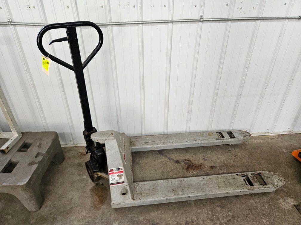 Wisconsin Lift Truck Pallet Jack, 5500 Lb.