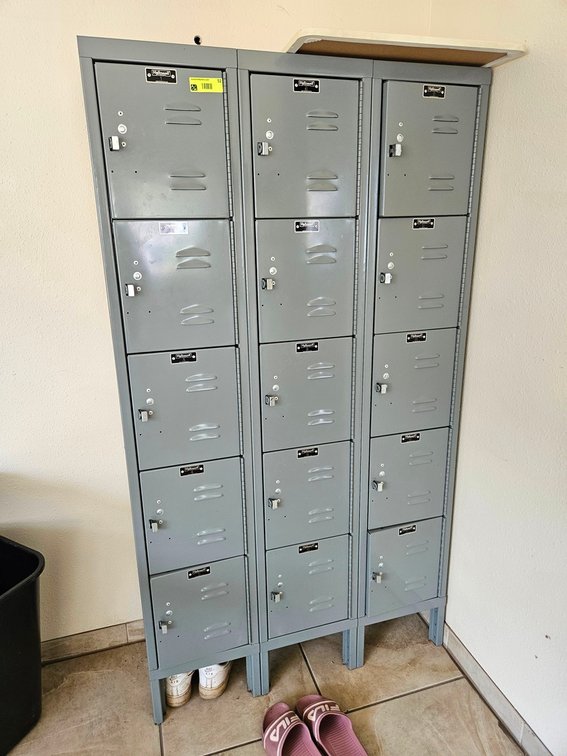 Hallowell 15 Cube Lockers, 36"x12"x66"