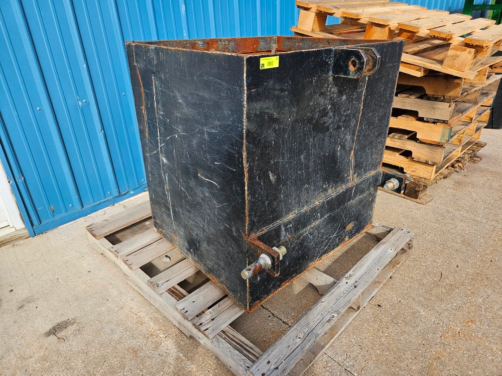 Tractor Weight Box, 31"x27"x33"