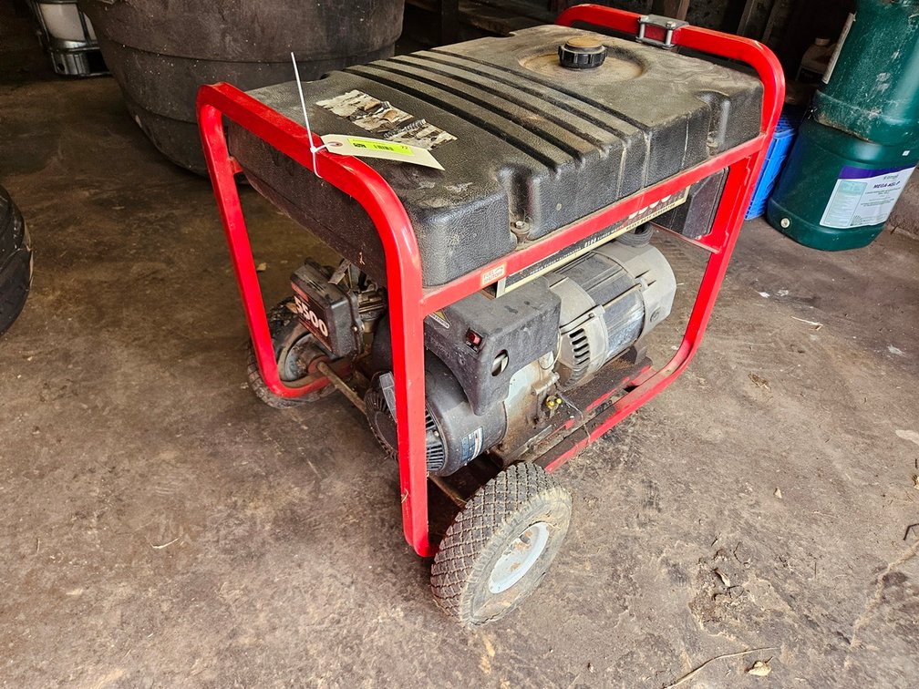 Generac 5500 Watt Gas Generator, 8500 Watt Surge, 120/240V Output