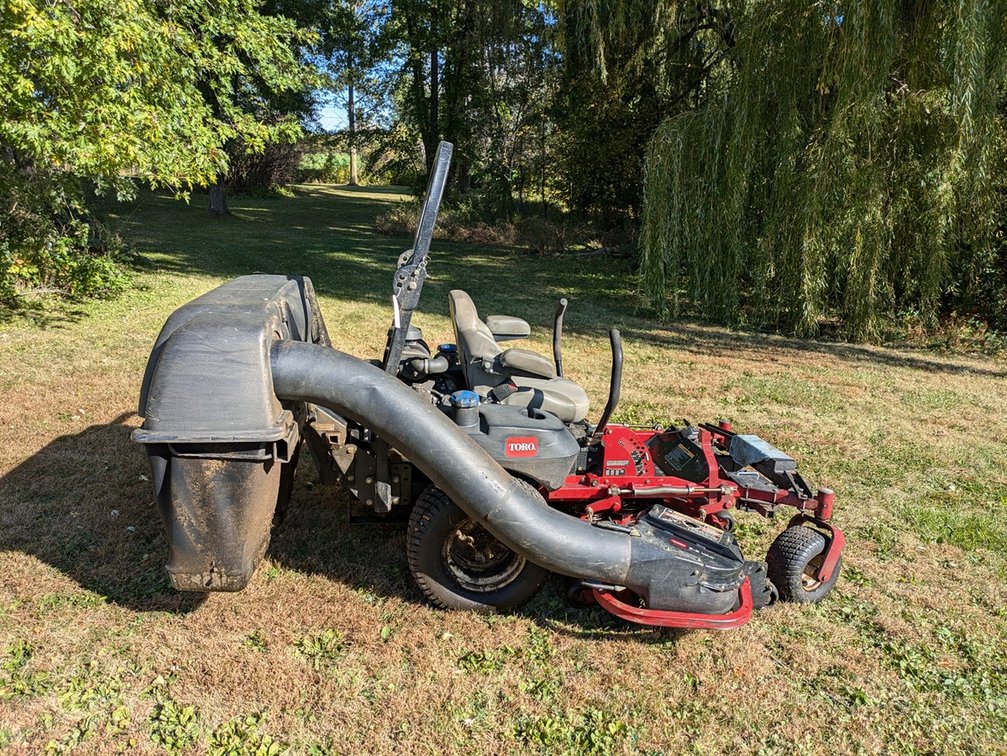 Toro Z Master Commercial Zero Turn Lawn Mower, E-Z Vac Bagging System, Kohler 27 HP Engine, Model 74296, Serial 311001674