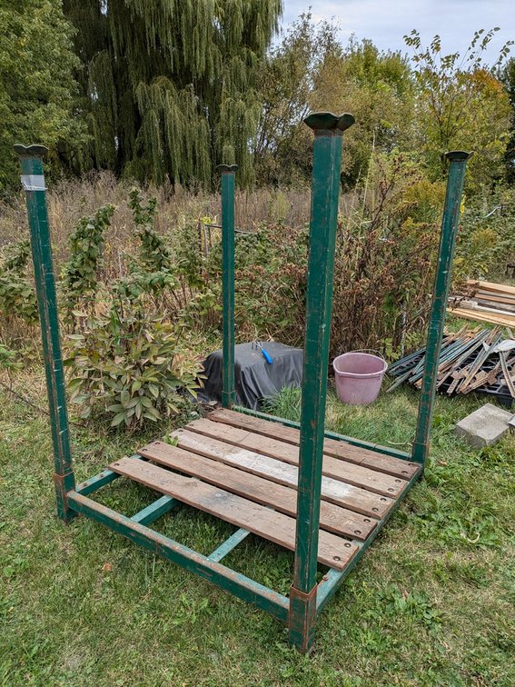 Metal/Wood Platform, 48"x48"x60"