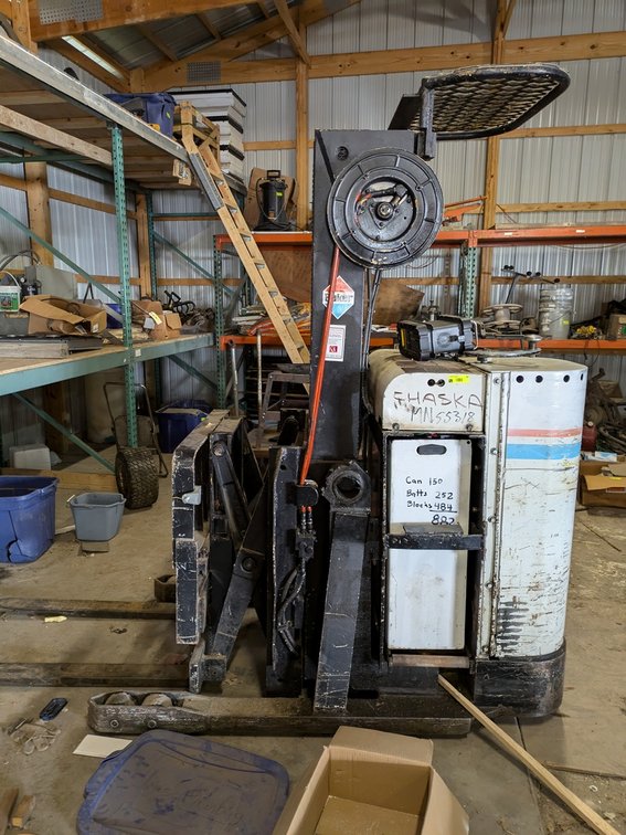 Baker Moto Truc 3000 Lb. Forklift, Model X-TEND-R, Serial M-68503, 24VDC