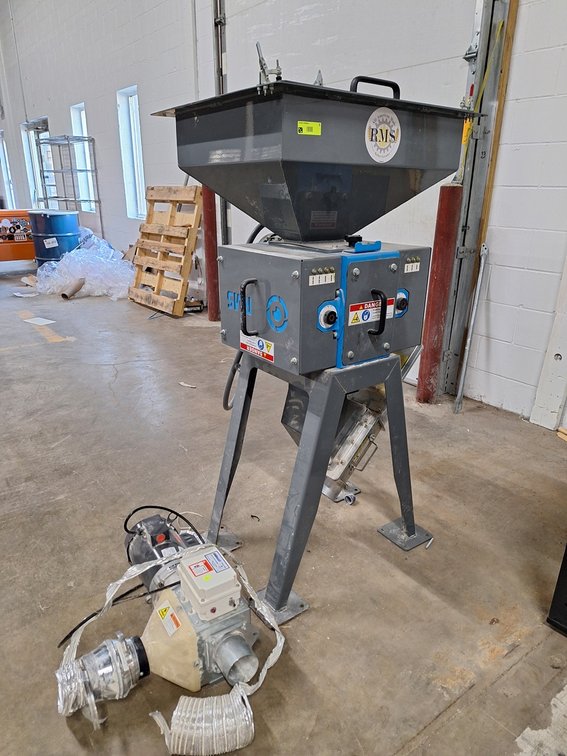 RMS Commercial Roller Grinder, 1 HP, 230V, 3 PH