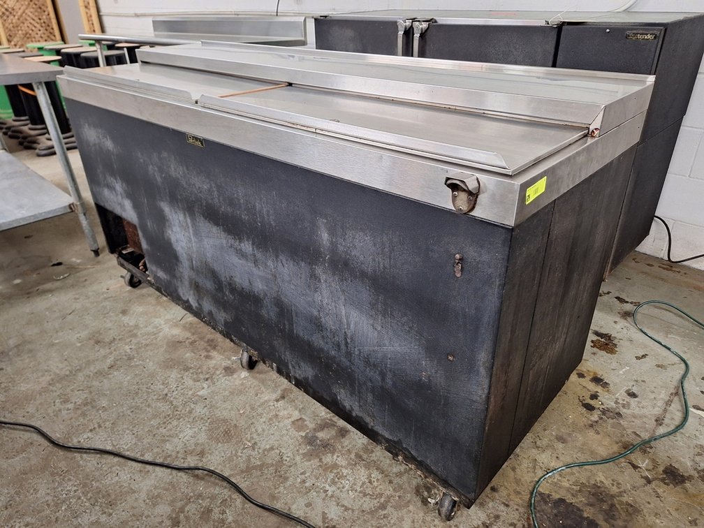 Perlick Bar Cooler on Wheels, Model 72620PUL, 115V, 72"x25"x38", Runs and Cools
