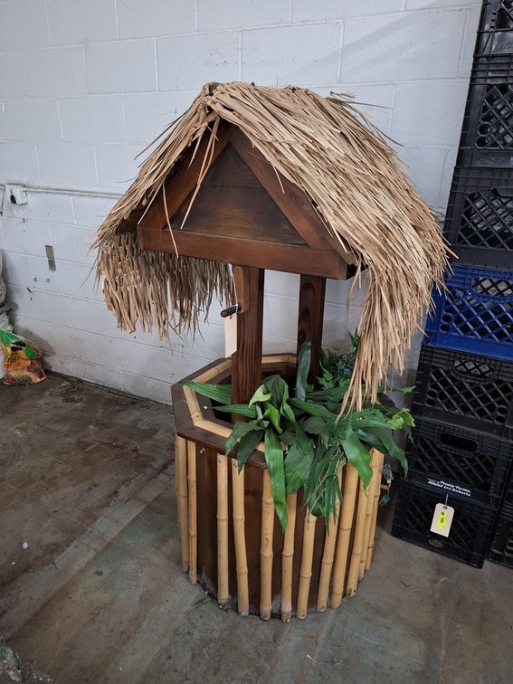 Tropical Wishing Well Decor, 29"x29"x60"