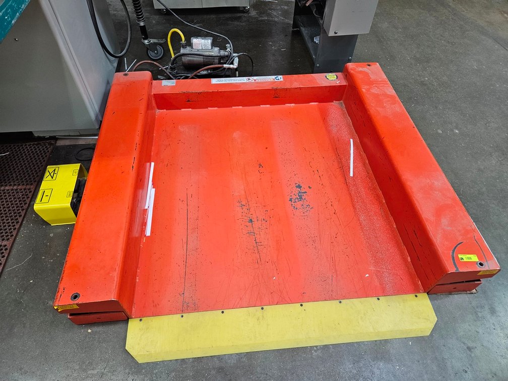Presto Pallet Lift, Model X244-20, Serial V72742-1, 2000 Lb. Capacity