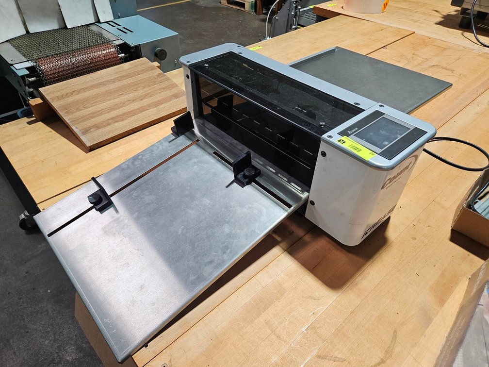 Count iCrease Creasing Machine