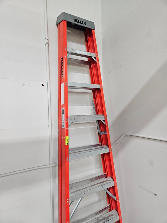 Keller 8' Fiberglass Step Ladder